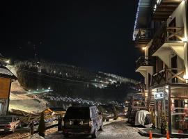 Панорама гір, hotel in Boekovel