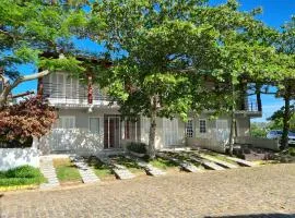 Casa perto da Praia com Vista para Lagoa - Garopaba