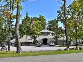 The Woods by Killington Vacation Rentals - 2 Bedrooms, hotel with pools in Killington