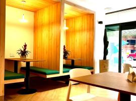 Reset (Hotel-Cafe-Coworking), alquiler vacacional en Cali