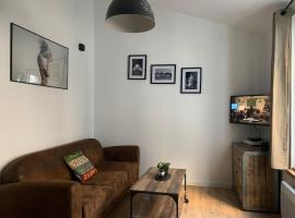 Studio indépendant avec mezzanine, apartamento em Provins