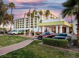 Holiday Inn & Suites Phoenix-Mesa-Chandler, an IHG Hotel, hotell i nærheten av Mesa Arts Center i Mesa