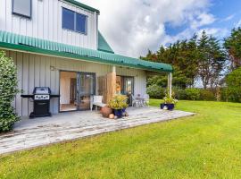 Walkers Retreat - Te Arai Unit, cottage in Wellsford