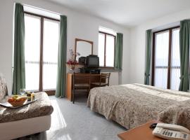 Albergo Ristorante del Gallo, hotel v destinaci Corio