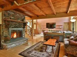 Tanglewood Chalet- 4 BR 4 BA Family Home in Killington, Perfect for Groups home