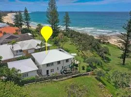 35 Wilson Avenue Dicky Beach QLD