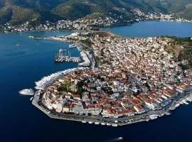 Island Traditional House with Private Boat