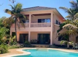 Tradewinds Lodge: Diani Beach şehrinde bir otel