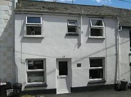 Two Bed - Cottage in fishing village of Mevagissey