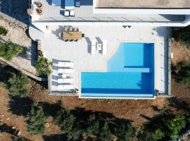 Villa Agape with Outstanding Sea View, hotel en Vamos