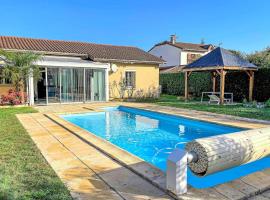 Beautiful Home In Vic-en-bigorre With Outdoor Swimming Pool, 3 Bedrooms And Wifi, hotel con piscina en Vic-en-Bigorre