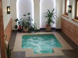 Wellness B&B Winery Sontacchi, hotel dengan parkir di Kutjevo