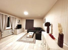 Specious 5.5 rooms garden house @ Wallisellen, vila u gradu Valiselen