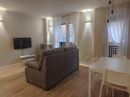 Apartamentos Picasso, hotel in Alcalá de Henares