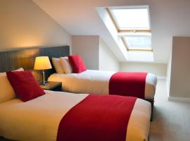 Carrick Plaza Suites and Apartments, hotel v destinaci Carrick-on-Shannon