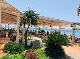 Residence Esmeraldo, hotel v destinaci Capo Vaticano