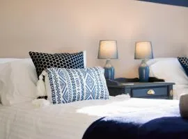 Ideal Home Away in Whitefield Bury