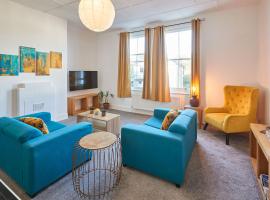 Beautiful Sea View Apartment in St Leonards on Sea, hotel in St. Leonards