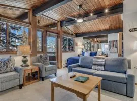 Laurelwood Condominiums 113