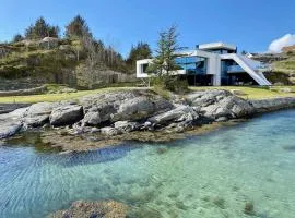 Unique villa by The Norwegian Coast. Private spa