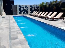 Courtyard by Marriott Santiago Airport, hotel a Santiago