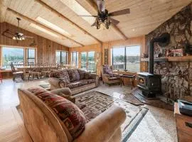 Wild Burro - Close to Lake and Slopes