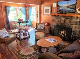 A Sweet Pine Cabin, hotel in Big Bear City