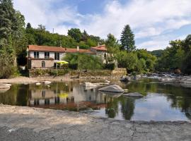 Gîte proche Puy du Fou, hotel in Mortagne-sur-Sèvre