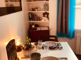 Cosy nest from 10 minutes PARIS centre, holiday rental in Saint-Ouen
