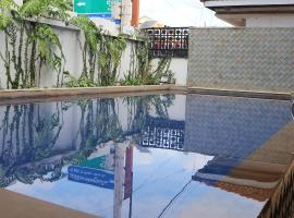 Mom's Guesthouse, ξενοδοχείο στο Σιέμ Ριπ