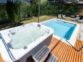 Maison Monbazillac avec piscine 2-4 pax, hótel í Monbazillac