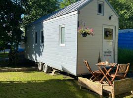 Tiny House Werse im PIER9 Tiny House Hotel, serviced apartment sa Hamm