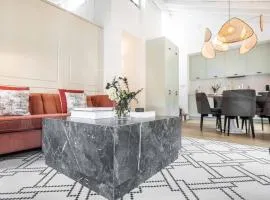 Penthouse with private rooftop in the heart of Malaga by REMS