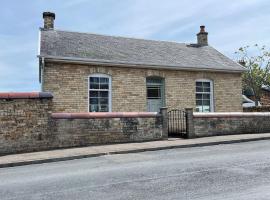 Traditional Cottage in West Kilbride Village, holiday home in Seamill