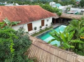 Banyan Villa Nha Trang, ξενοδοχείο κοντά σε 100 Egg Mud Bath, Να Τρανγκ