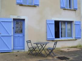 Les volets bleus - duplex proche plage et centre, hotel in Arromanches-les-Bains