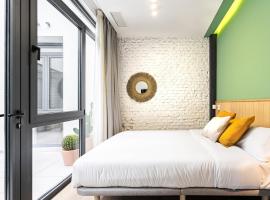 Vallecas Suites by Olala Homes