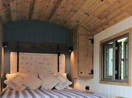 The Huddle at Big Sky Brisley, tented camp en Brisley