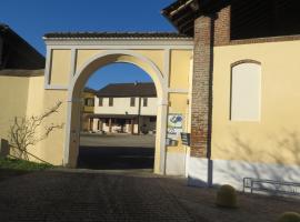 Agriturismo Le Risaie, hotel amb aparcament a Basiglio