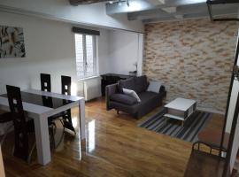 Charmant appartement cosy, хотел в Селеста