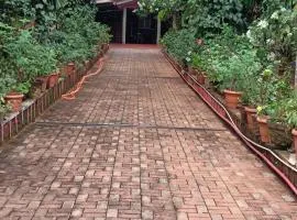 Tavaru home stay