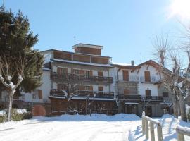 K2酒店及意大利餐厅，位于阿贝托内的酒店