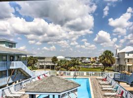 Cozy Gulf Shores Condo - Just Steps to the Beach!, hotel in Gulf Shores