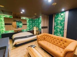 GLAMROSE -Adult Only Motel-