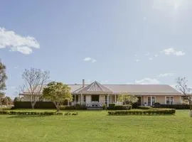 Corunna Station Country House