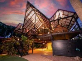 ZenLux: 3-Story Corporate Golf Retreat + Pool/BBQ
