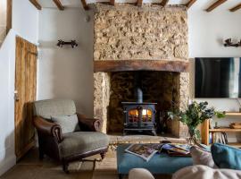 Charming 17th Century Cotswold Cottage, hotel in Adlestrop