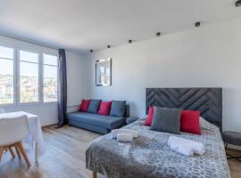 Beautiful equipped apartment in downtown Deauville 4P1BR, place to stay in Deauville
