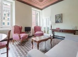Marina Apartment, Unique, Authentic, Beachfront, 2 Aircondo BDR , 2BHT, easy to Train or 300mt walk from Private Parking