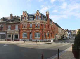 Face à Matisse, отель в городе Le Cateau, рядом находится Matisse Museum